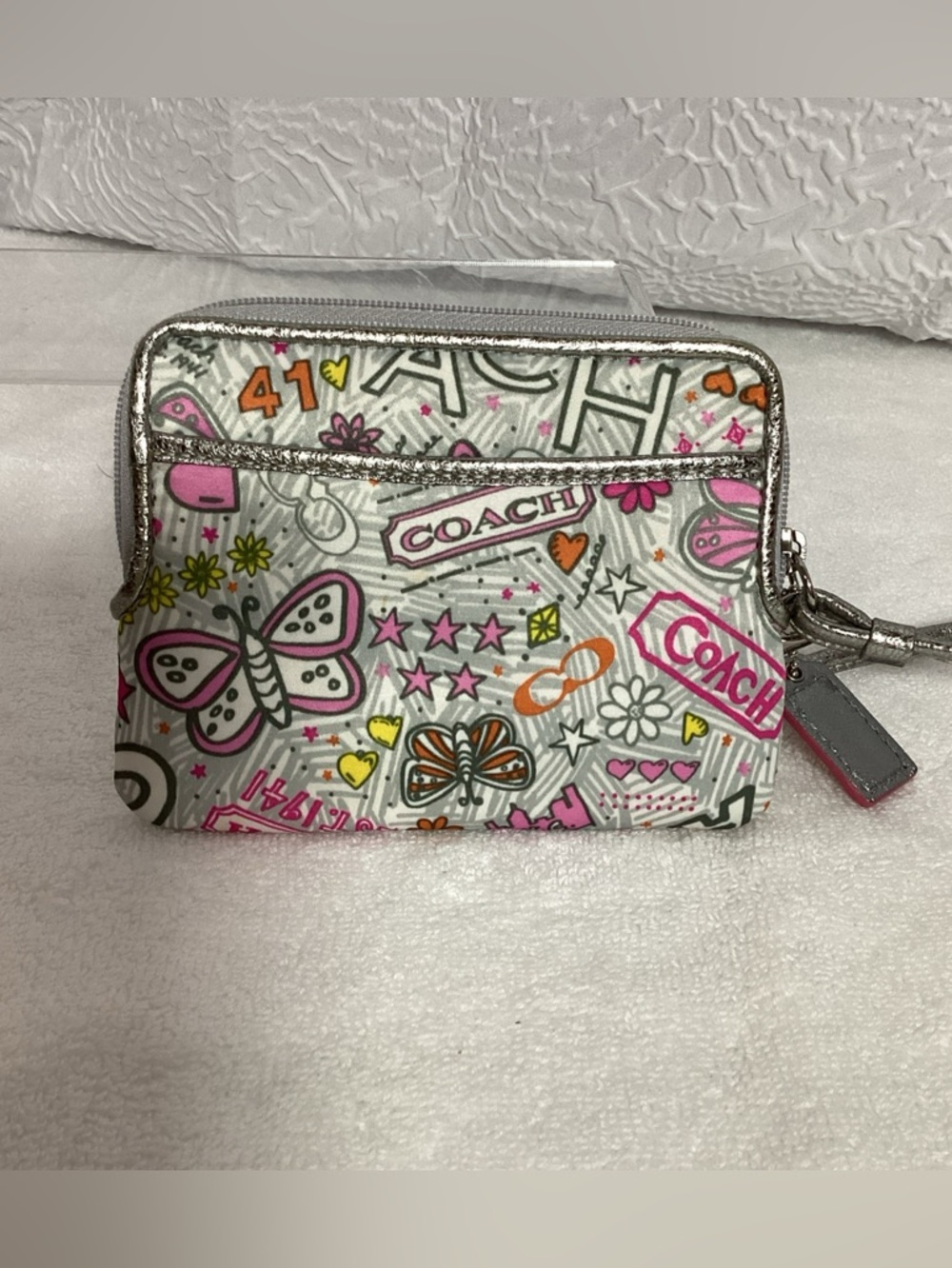 Coach Poppy Butterfly Graffiti Wristlet Wallet with Hang Tag - Picture 3 of 14